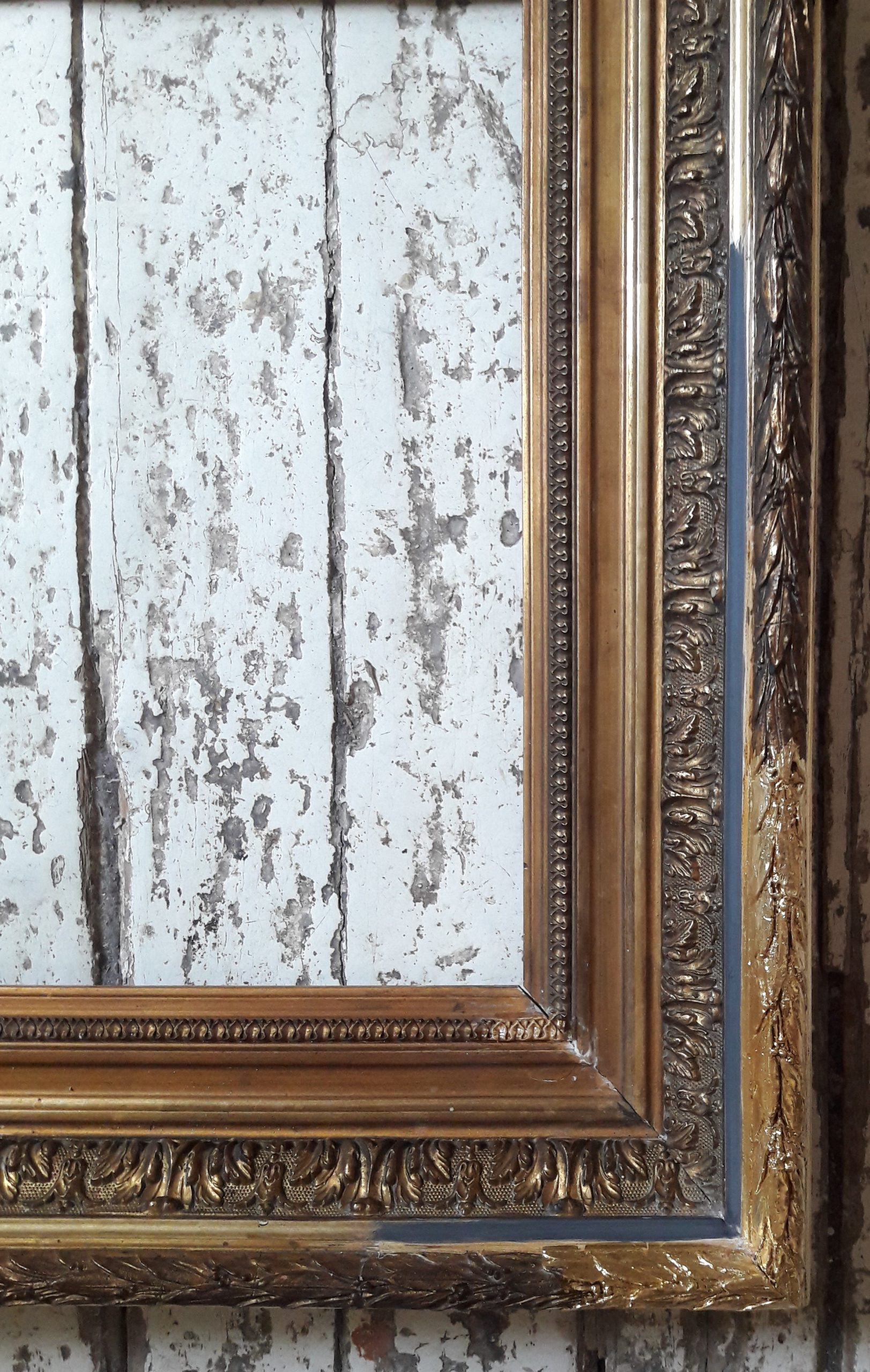 Dorure feuille de cuivre sur murs à Paris et maison de campagne – Studio  Julien Gautier